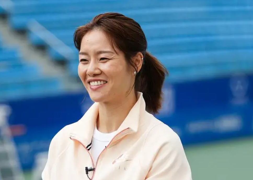 李娜场均50分都被交再成焦点(25岁姑娘李娜成功登顶世界第七高峰)